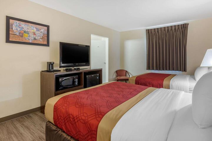 Double Accessible King Size Bed (5 of 9)