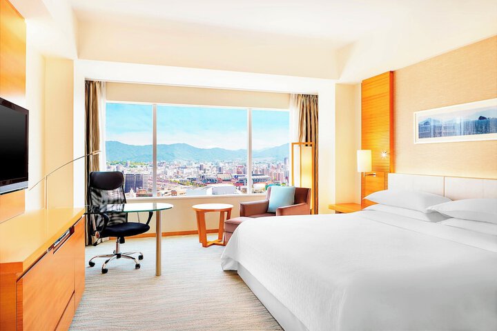 Room 26 of 112