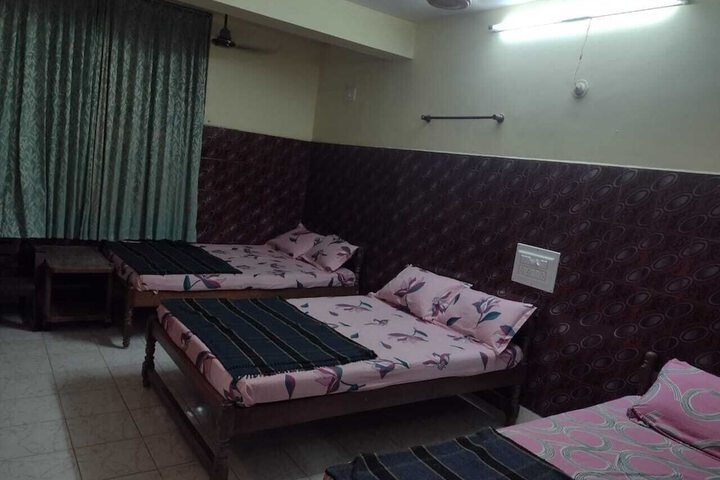 Room 10 of 22