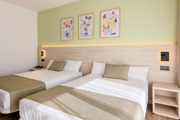 Room 4 of 94