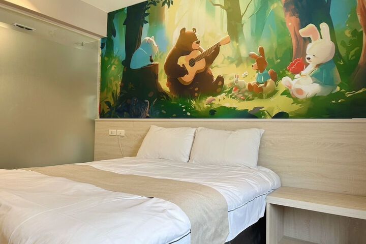 Room 3 of 16