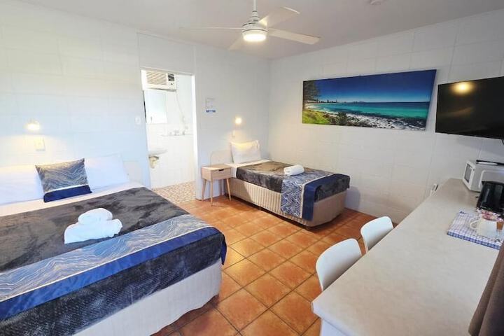 Room 15 of 28