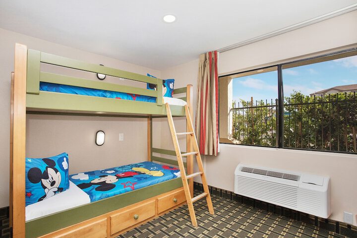 2 Queen Beds (2 of 27)