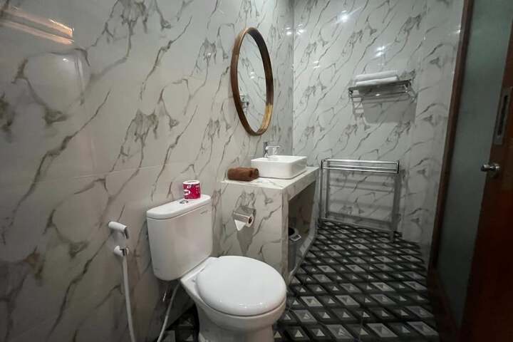 Room 13 of 24