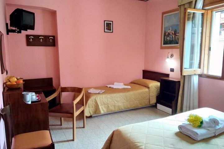 Room 3 of 54