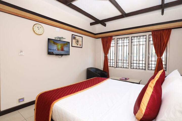 Room 10 of 46