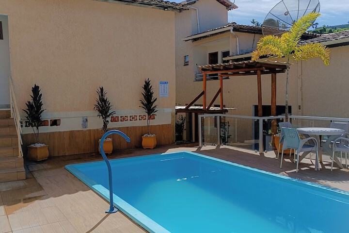 Pool 30 of 51