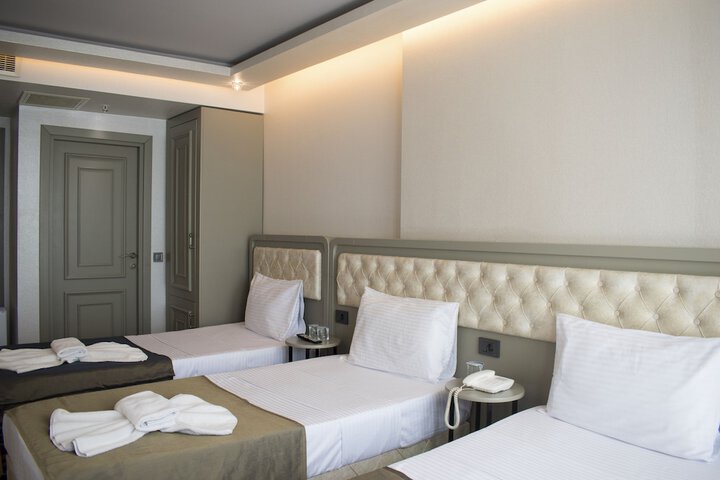 Room 21 of 42