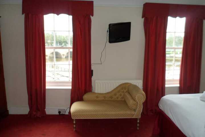 Room 18 of 37