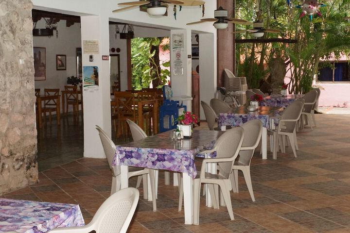 Dining 40 of 96