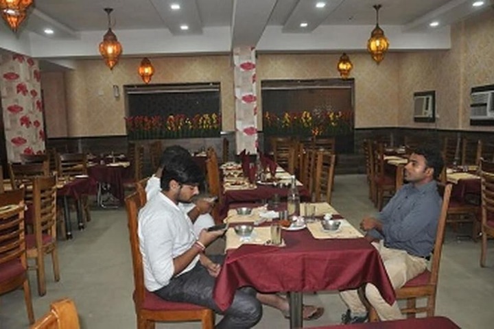 Dining 63 of 89