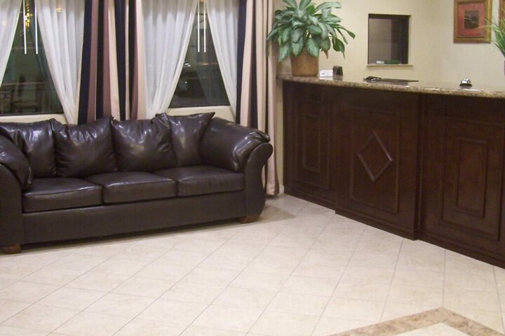 EXECUTIVE INN & SUITES JEWETT