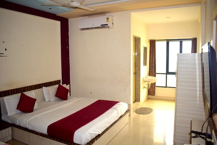 Hotel Jaunt Inn by Sky Stays