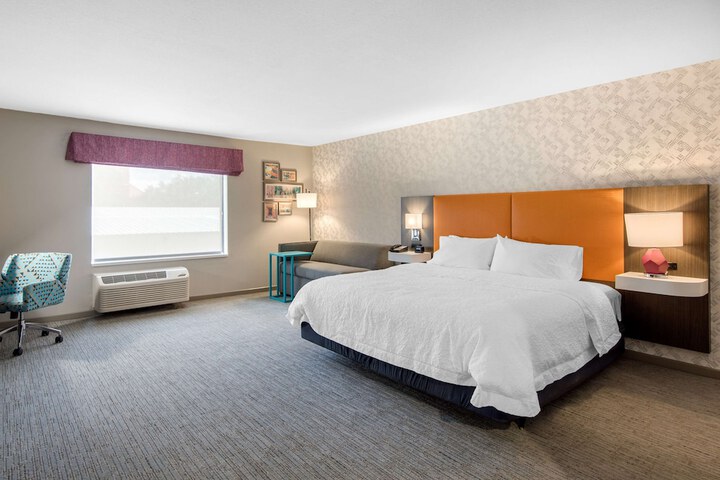 Room 12 of 46