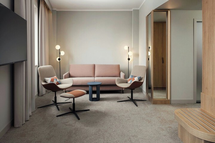 Room 13 of 61