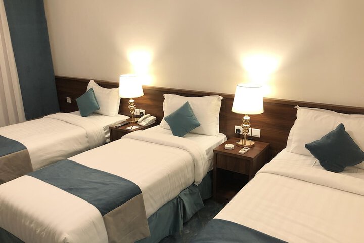 Room 4 of 20