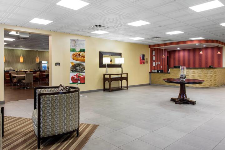 Entrance & Lobby