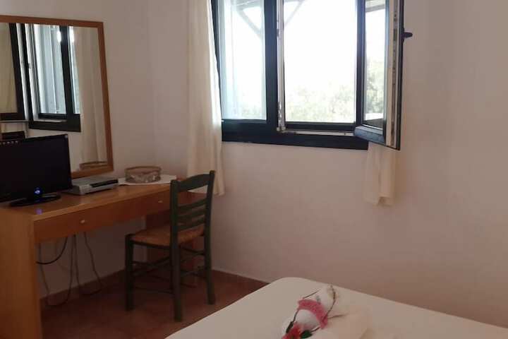 Room 12 of 53