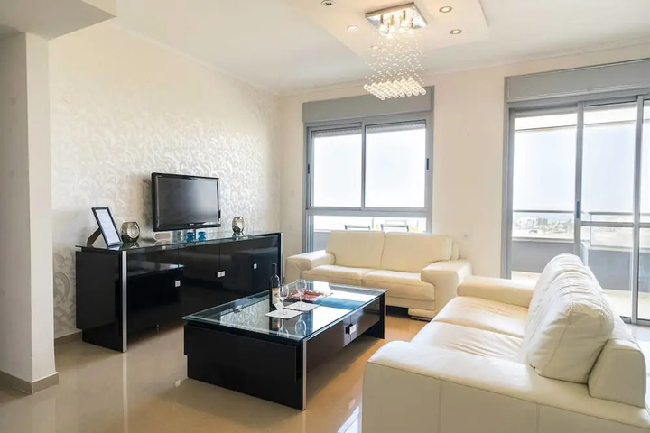 Room 2 of 14