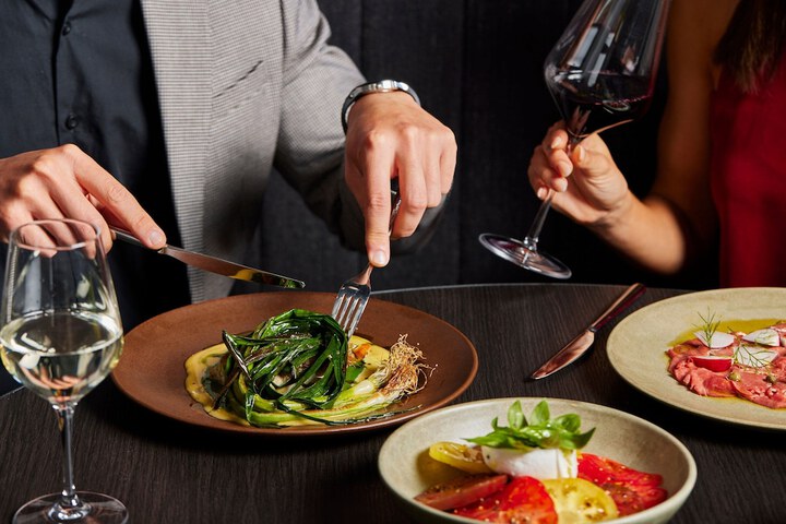 Dining 54 of 90
