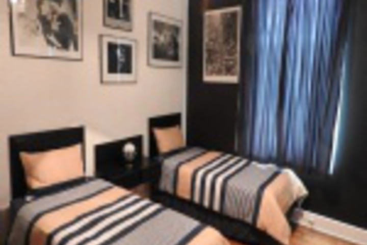 Room 193 of 204
