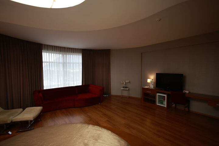 Room 26 of 54