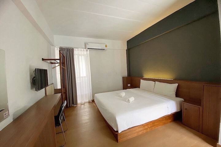Room 32 of 56