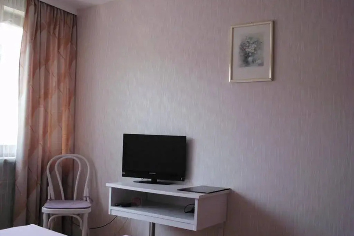Room 7 of 14