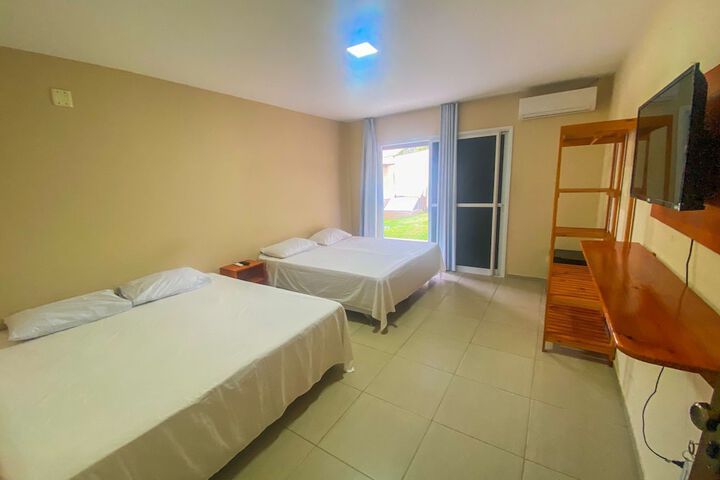 Room 3 of 10