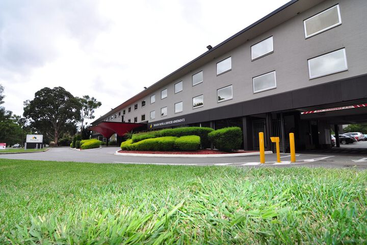 Hotel Exterior 49 of 50