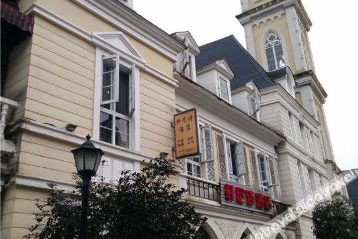 Hotel 11 of 35