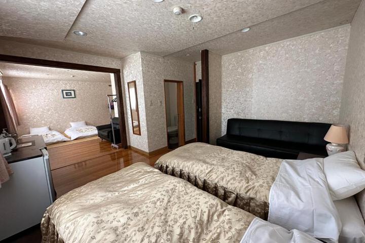 Suite Room