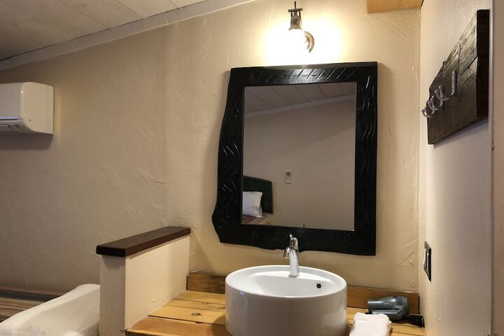 Room 29 of 77