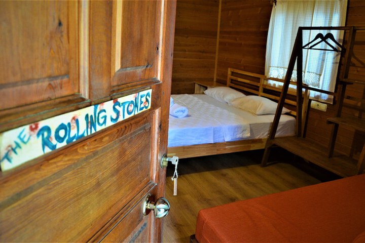 Hotel 2 of 76