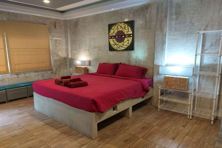 Room 18 of 89