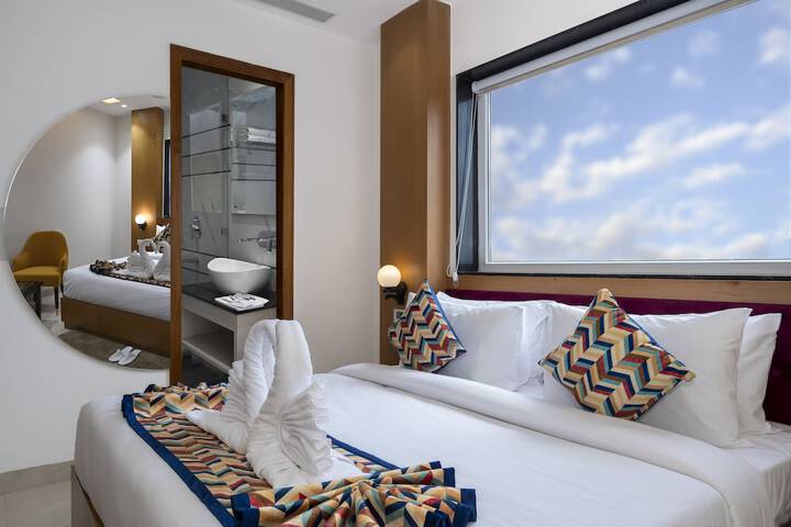 Room 5 of 26