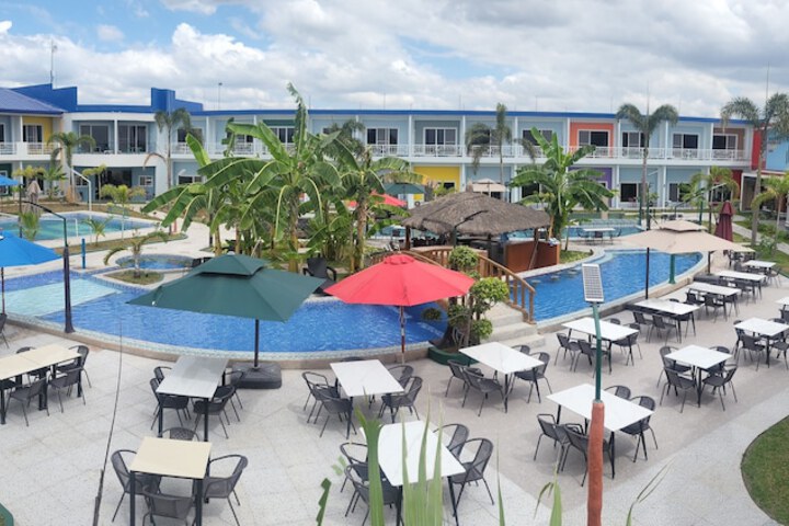 Blue Hotel & Resort