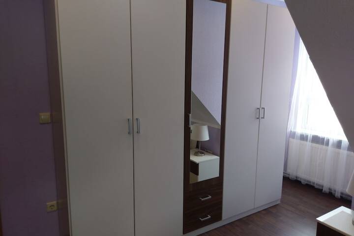 Room 2 of 20