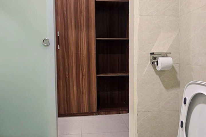 Room 47 of 81