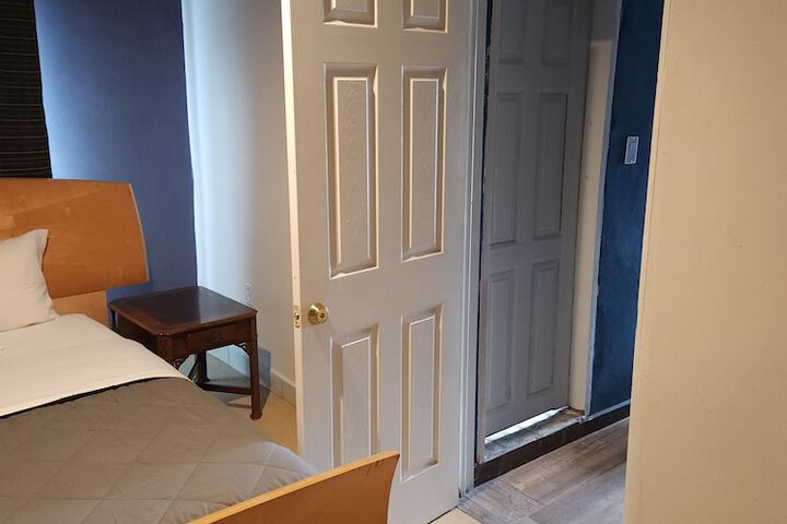 Room 19 of 36
