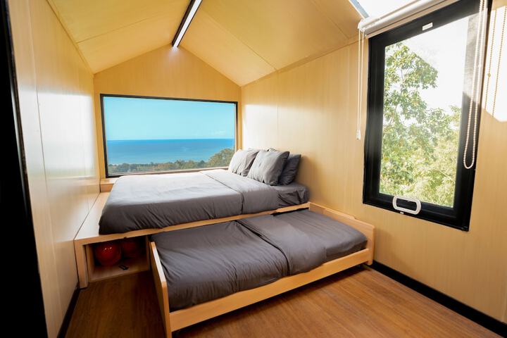 Room 8 of 35