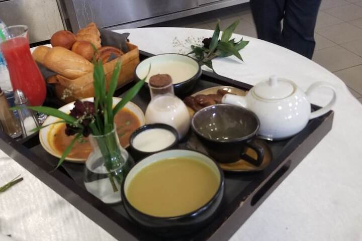 Breakfast/Coffee Service 65 of 138