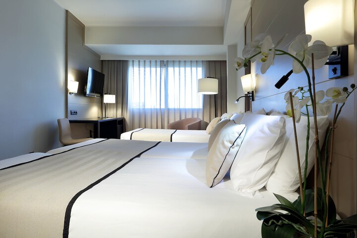 Room 25 of 84