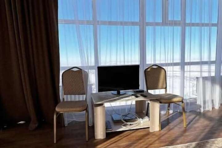 Room 2 of 12