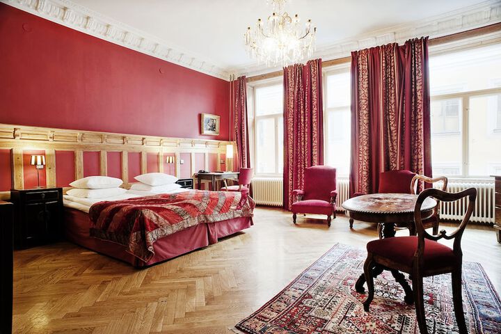 Room 35 of 66