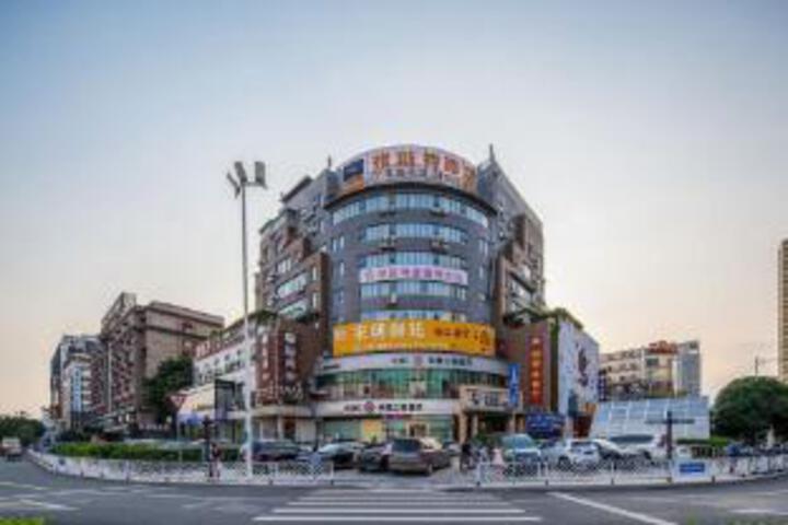 Yeste Hotel (Nanning Langxi Guichun Road)
