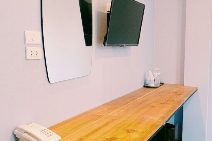 Room 6 of 26