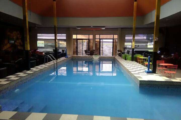 Pool 14 of 51