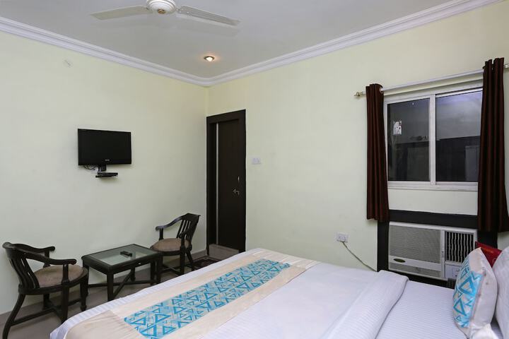 Room 4 of 13