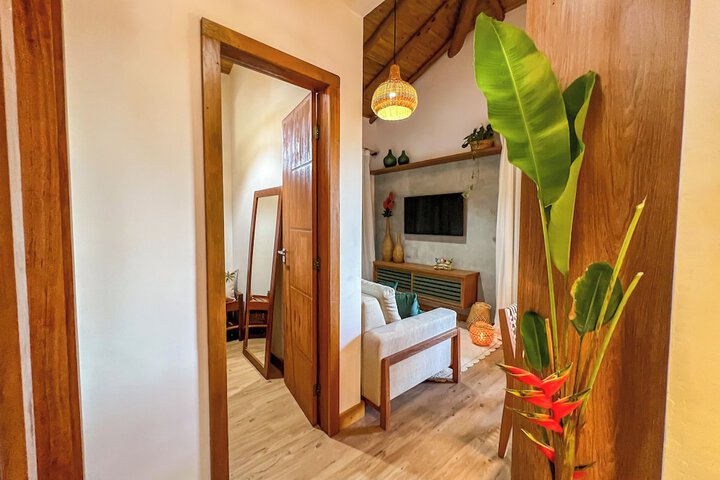 Room 12 of 80
